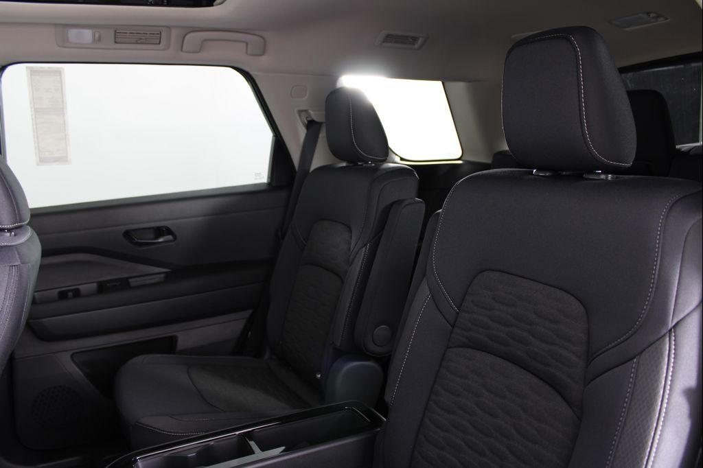 new 2025 Nissan Pathfinder car, priced at $40,005