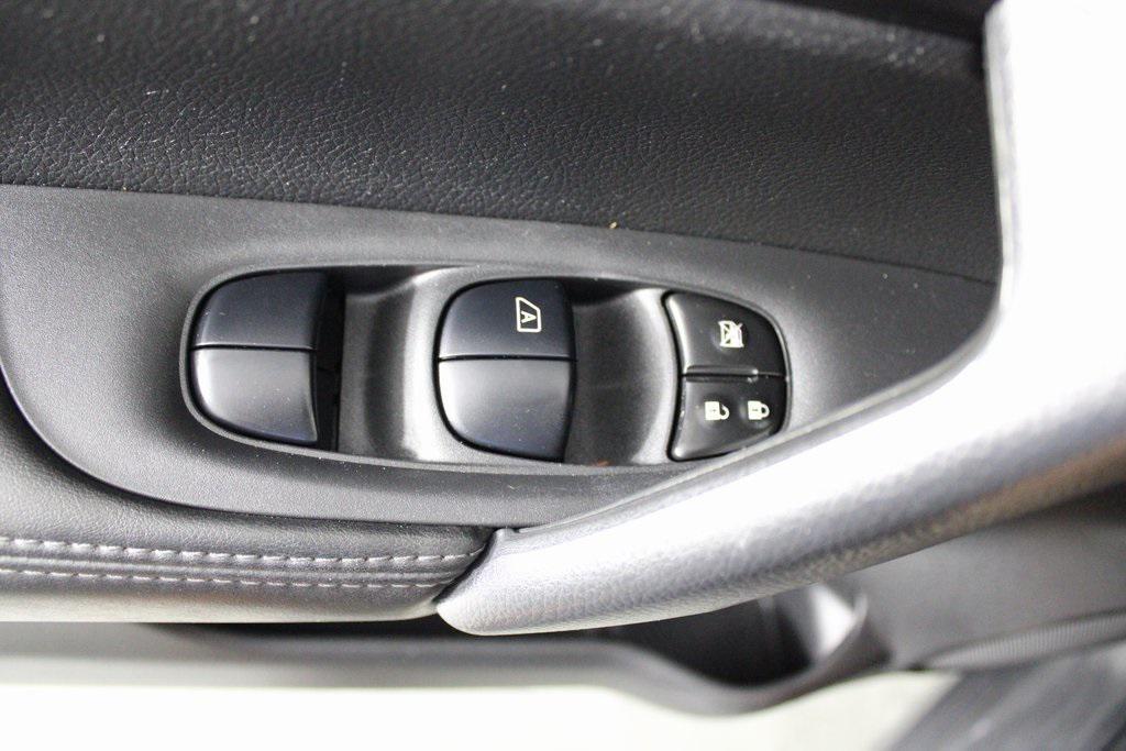 used 2020 Nissan Rogue Sport car, priced at $15,713