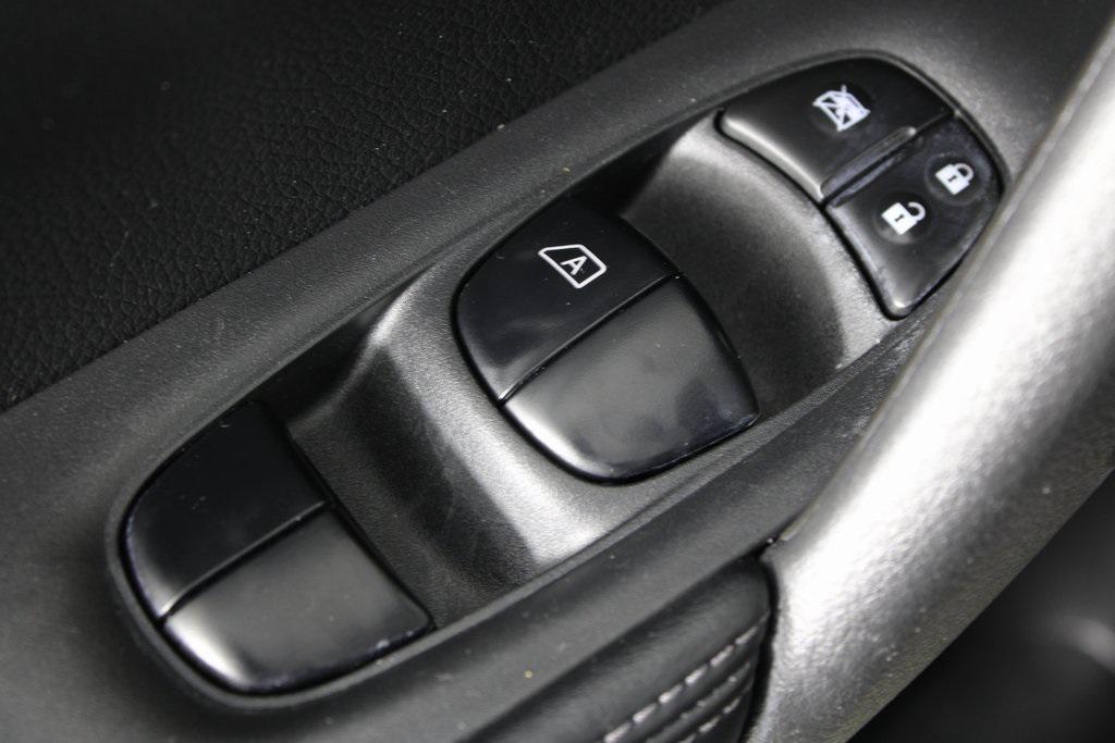 used 2019 Nissan Rogue car, priced at $14,274