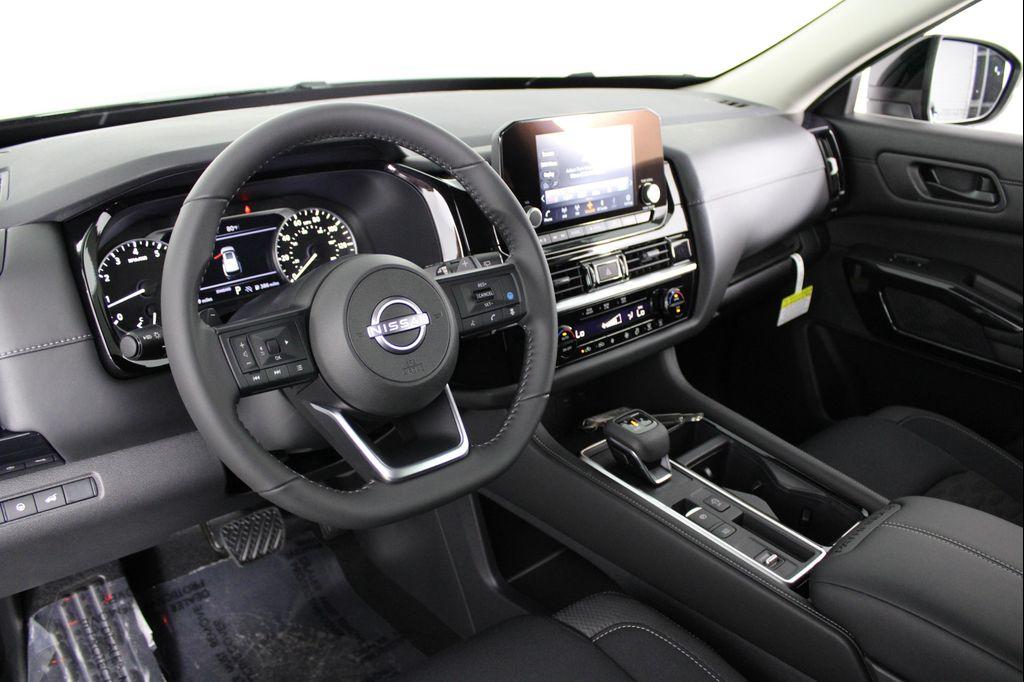 new 2025 Nissan Pathfinder car, priced at $32,921