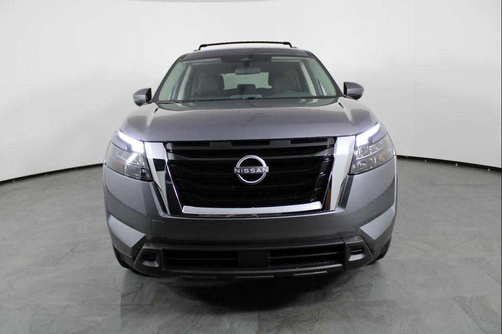 new 2025 Nissan Pathfinder car, priced at $32,921