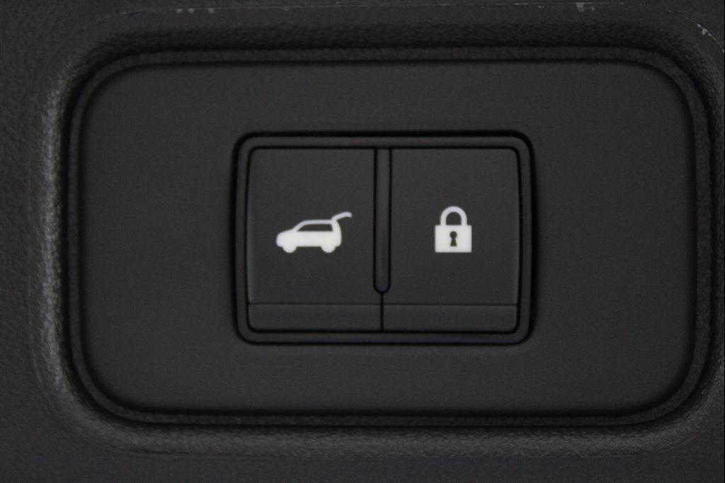 new 2025 Nissan Pathfinder car, priced at $32,921