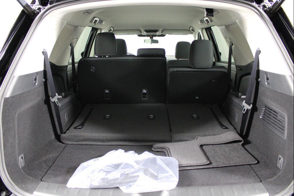 new 2025 Nissan Pathfinder car, priced at $32,921