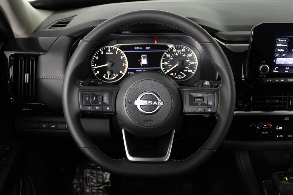 new 2025 Nissan Pathfinder car, priced at $32,921