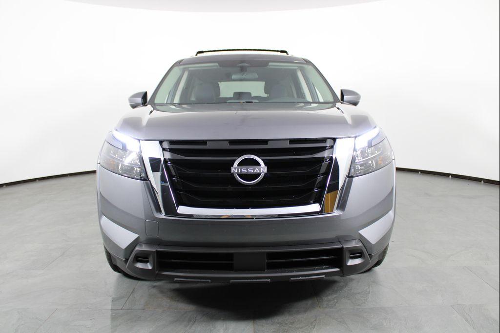new 2025 Nissan Pathfinder car, priced at $32,921