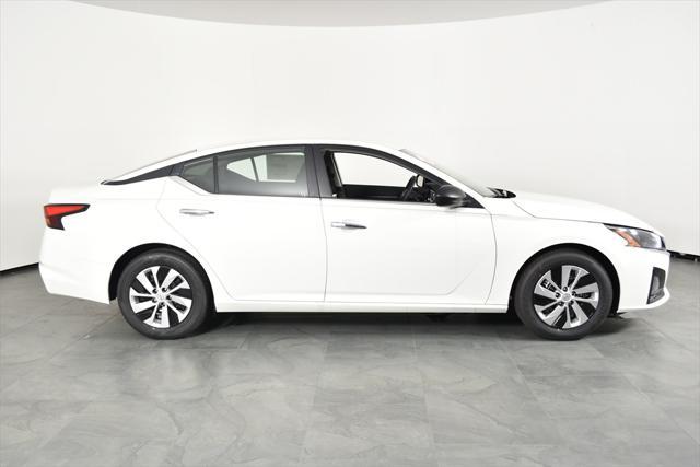 new 2025 Nissan Altima car, priced at $25,625