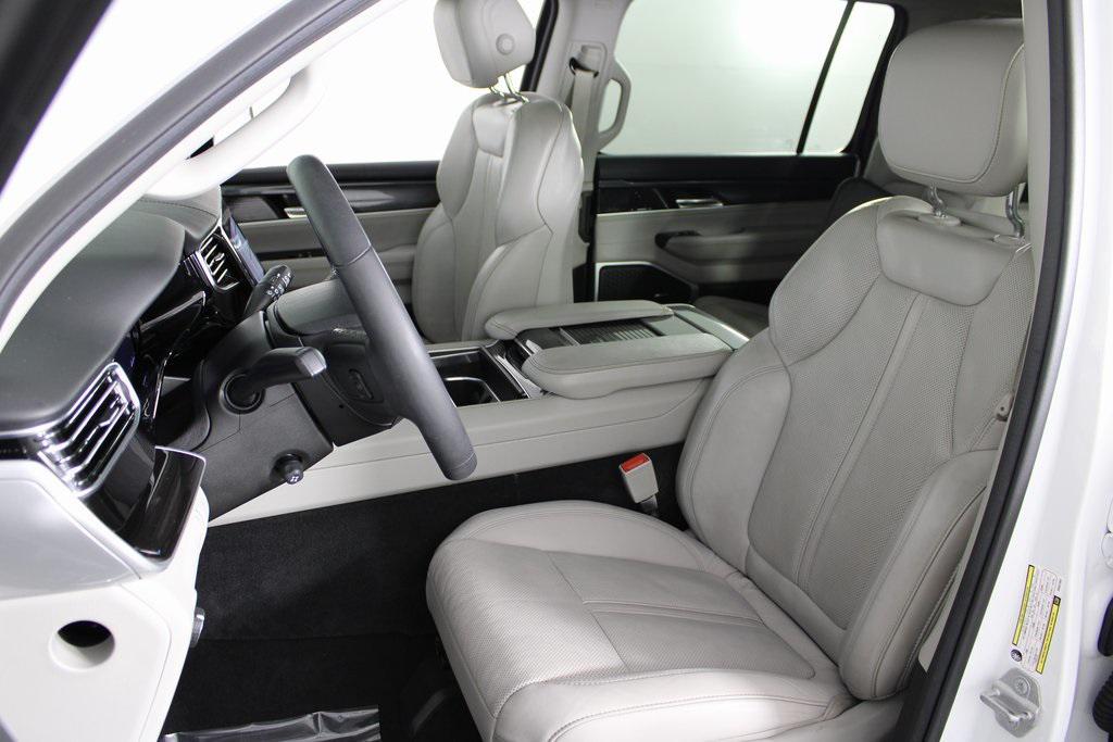 used 2023 Jeep Wagoneer car, priced at $33,987