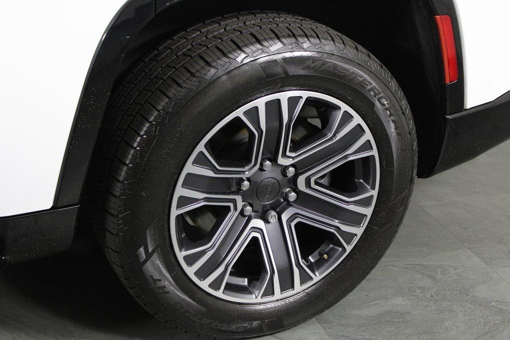 used 2023 Jeep Wagoneer car, priced at $33,987