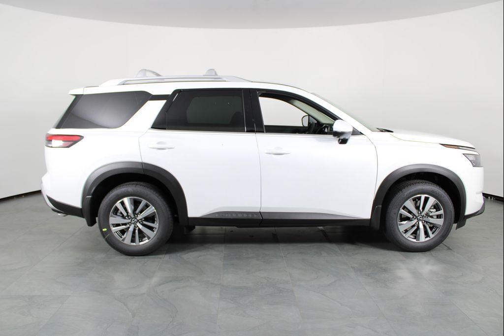 new 2025 Nissan Pathfinder car, priced at $35,434