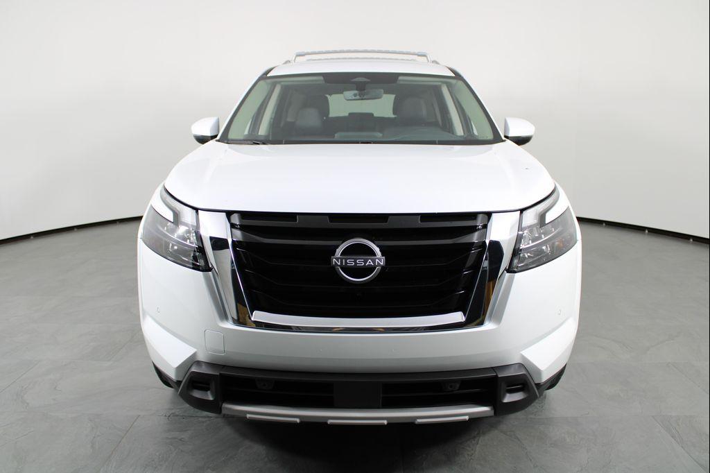new 2025 Nissan Pathfinder car, priced at $35,434