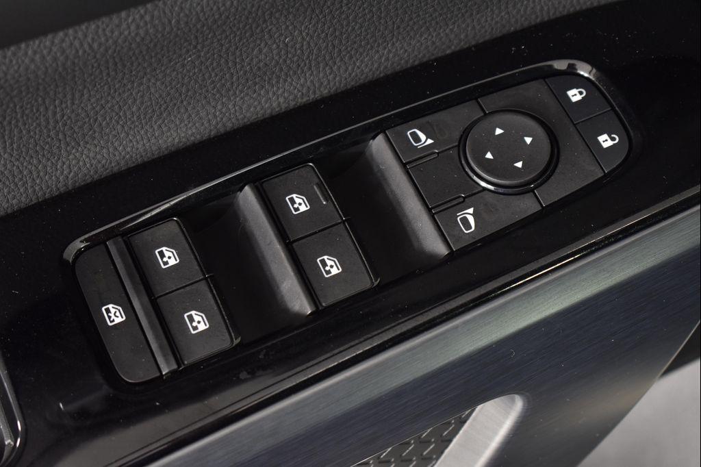 new 2025 Nissan Pathfinder car, priced at $35,434