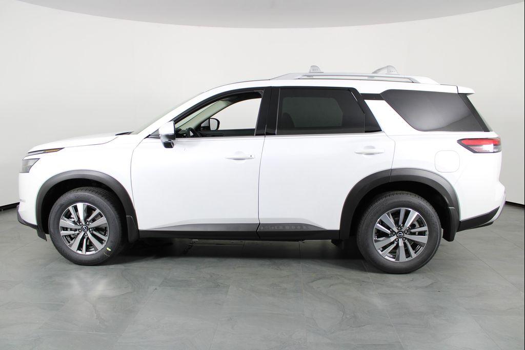 new 2025 Nissan Pathfinder car, priced at $35,434