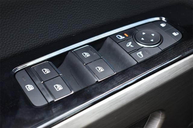 new 2025 Nissan Pathfinder car, priced at $45,542