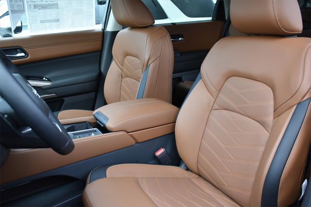 new 2025 Nissan Pathfinder car, priced at $45,542