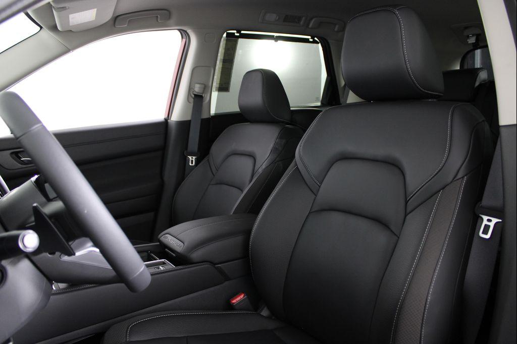 new 2025 Nissan Pathfinder car, priced at $34,989