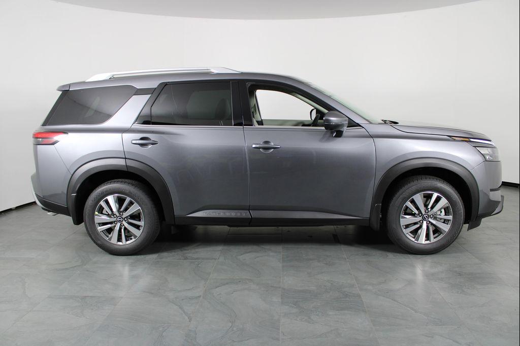 new 2025 Nissan Pathfinder car, priced at $34,989