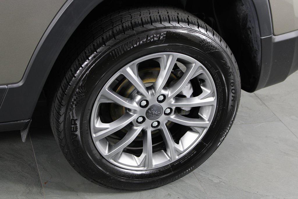 used 2021 Jeep Cherokee car, priced at $17,854
