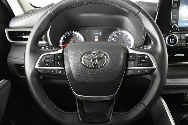 used 2022 Toyota Highlander car, priced at $27,894