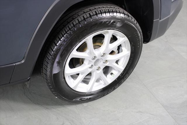 used 2018 Jeep Cherokee car, priced at $13,749