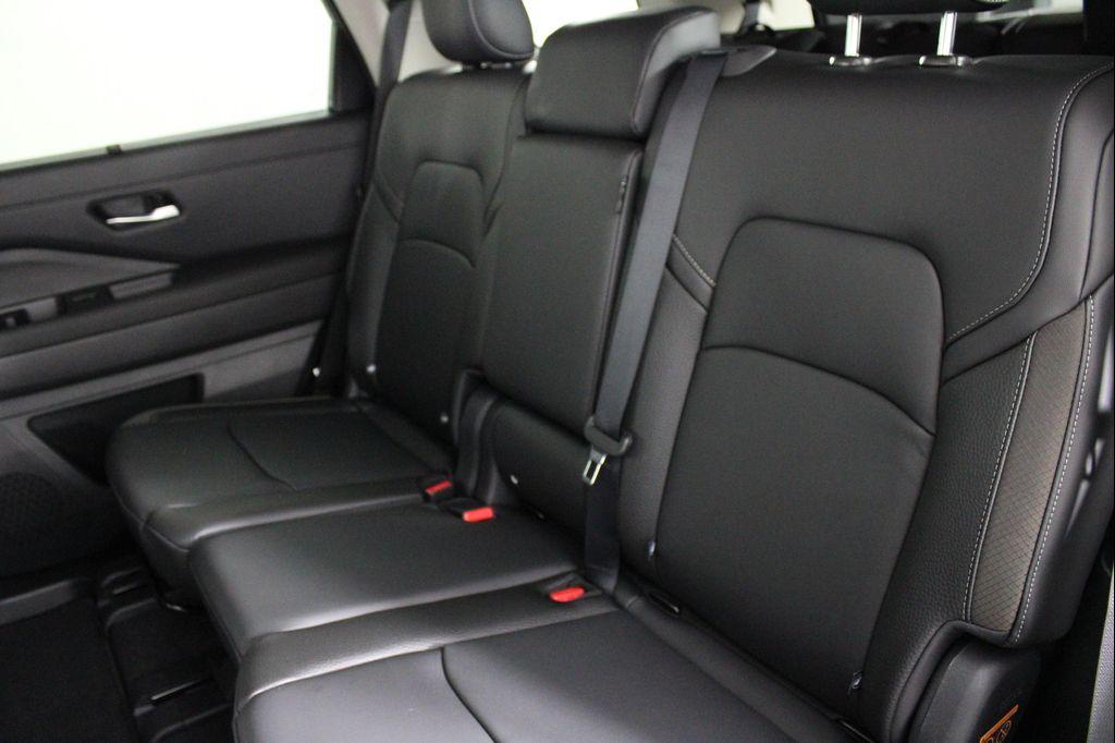 new 2025 Nissan Pathfinder car, priced at $35,840