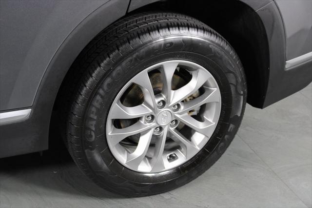 used 2019 Hyundai Santa Fe car, priced at $16,036