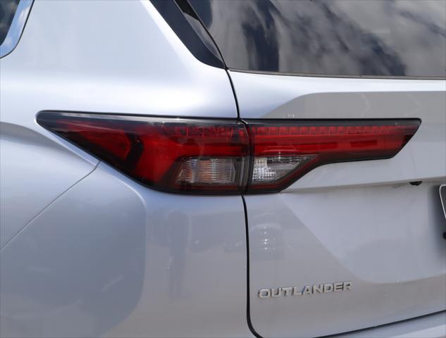 new 2024 Mitsubishi Outlander car, priced at $32,130