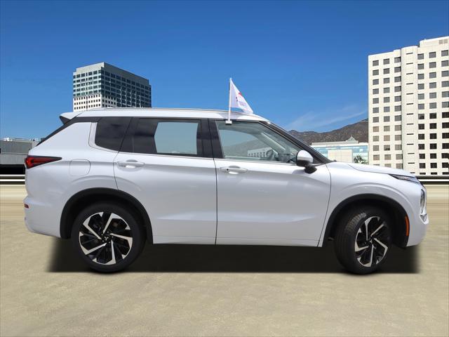 new 2024 Mitsubishi Outlander car, priced at $32,130