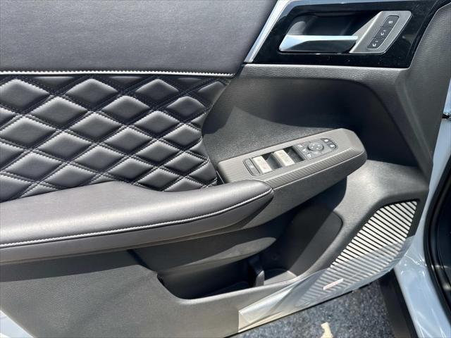 new 2025 Mitsubishi Outlander PHEV car, priced at $49,890