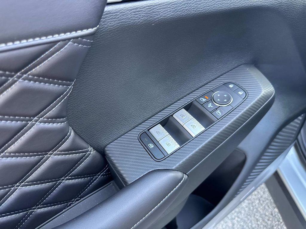 new 2025 Mitsubishi Outlander PHEV car, priced at $39,670