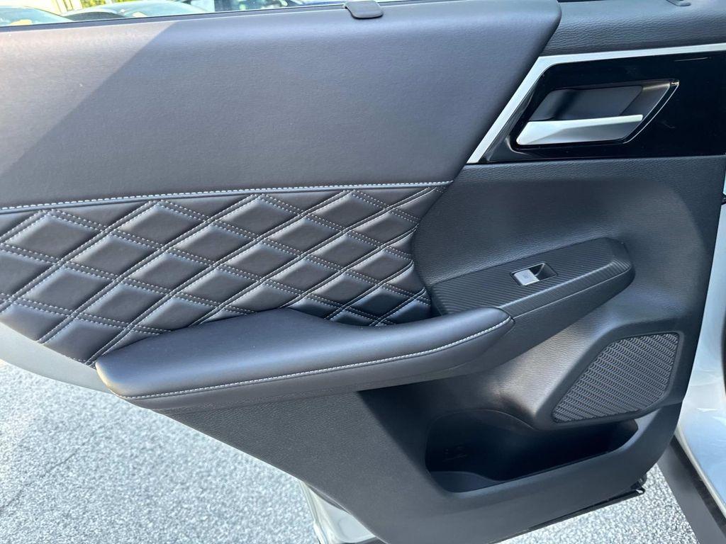 new 2025 Mitsubishi Outlander PHEV car, priced at $39,670