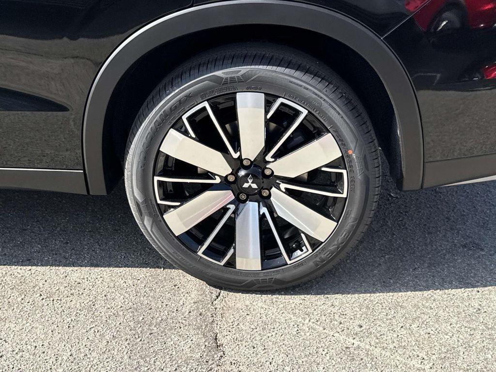 new 2025 Mitsubishi Outlander car, priced at $36,555