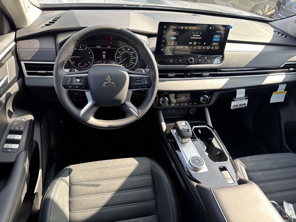 new 2025 Mitsubishi Outlander car, priced at $36,555