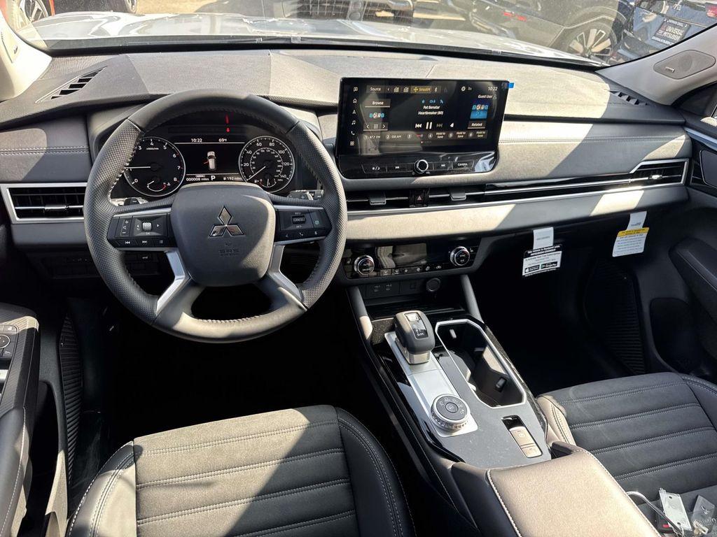 new 2025 Mitsubishi Outlander car, priced at $36,555