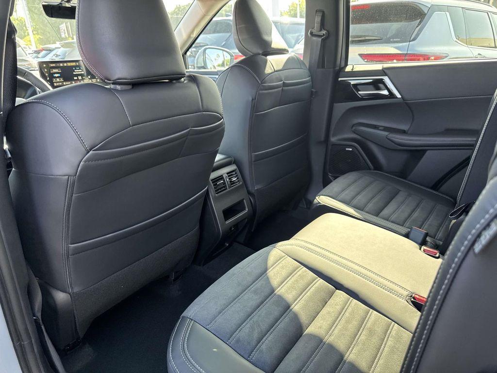 new 2025 Mitsubishi Outlander car, priced at $36,555