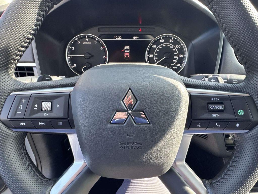 new 2025 Mitsubishi Outlander car, priced at $36,555