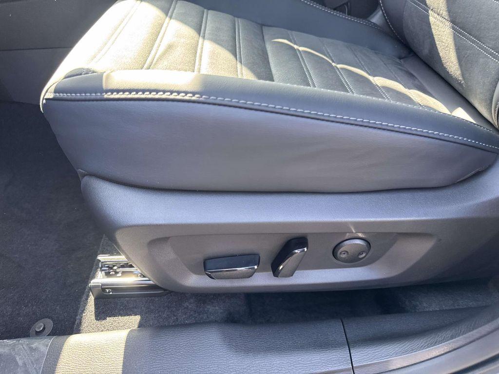 new 2025 Mitsubishi Outlander car, priced at $36,555