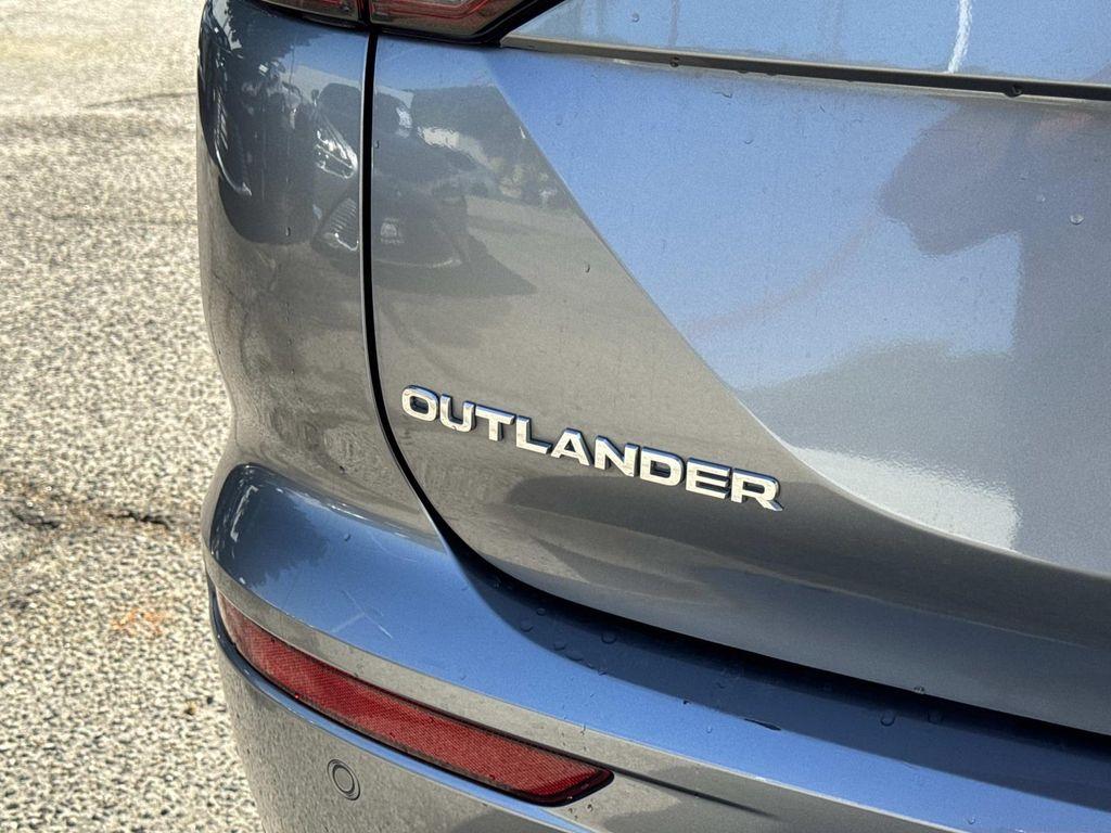 used 2024 Mitsubishi Outlander car, priced at $23,995