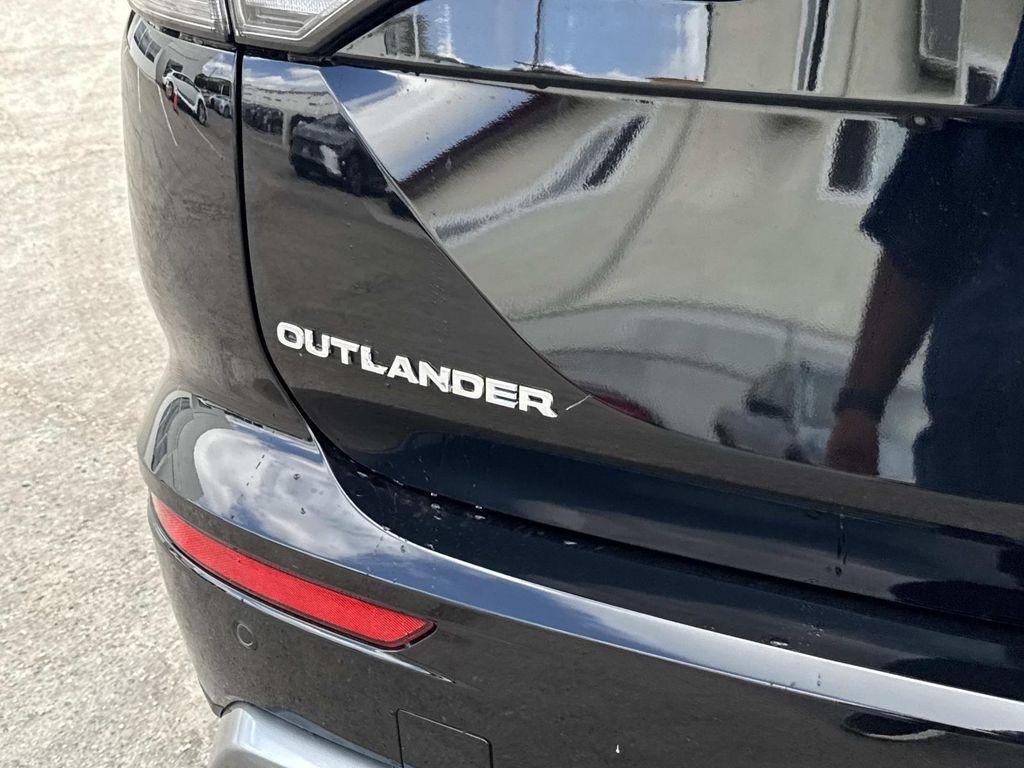 new 2025 Mitsubishi Outlander car, priced at $28,930