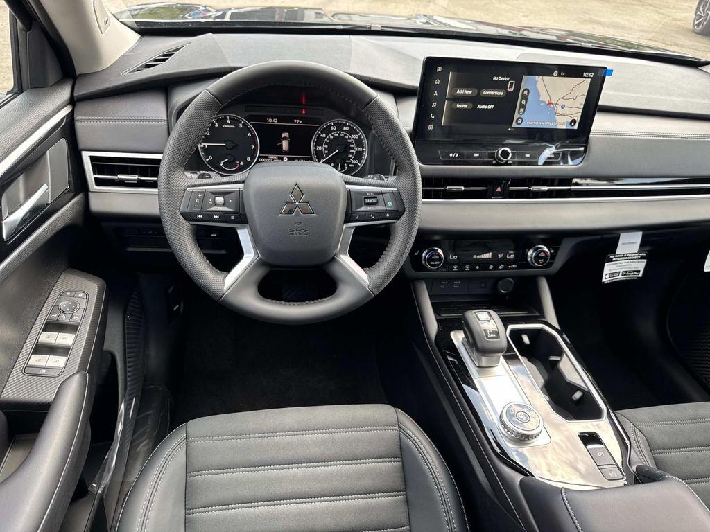 new 2025 Mitsubishi Outlander car, priced at $28,930