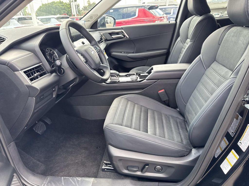 new 2025 Mitsubishi Outlander car, priced at $28,930