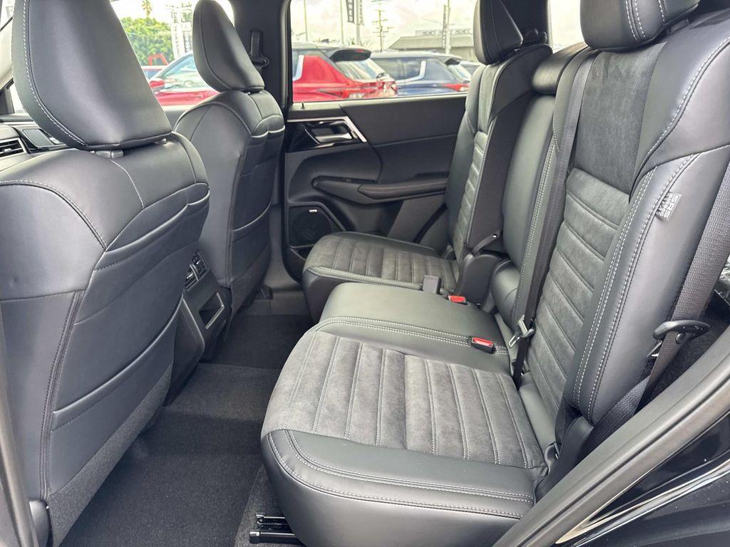 new 2025 Mitsubishi Outlander car, priced at $28,930