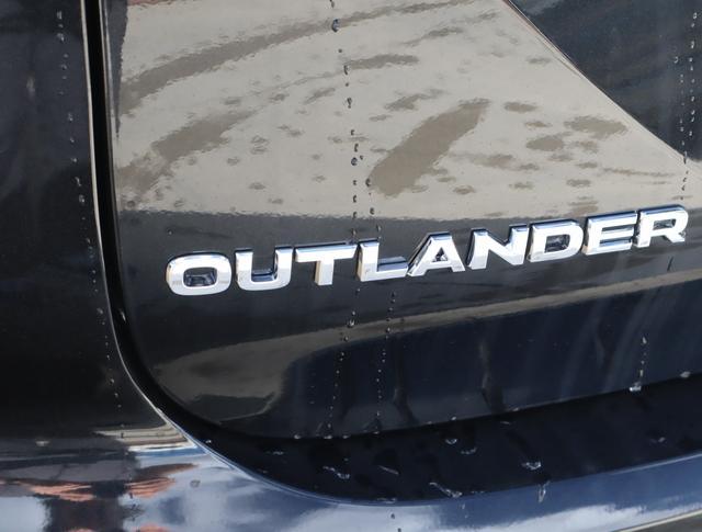 new 2024 Mitsubishi Outlander car, priced at $38,400