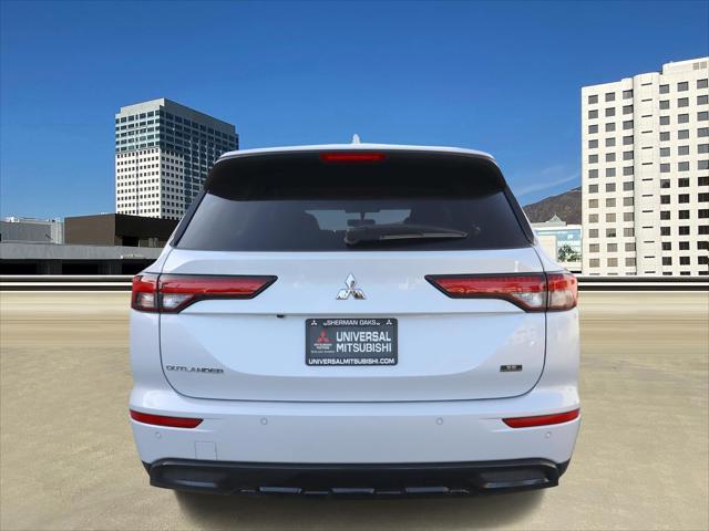 new 2024 Mitsubishi Outlander car, priced at $29,155