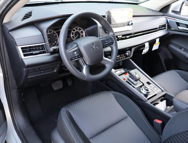 new 2024 Mitsubishi Outlander car, priced at $25,800