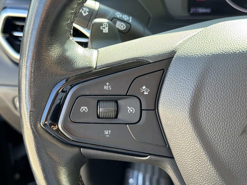 used 2022 Chevrolet Bolt EUV car, priced at $17,495