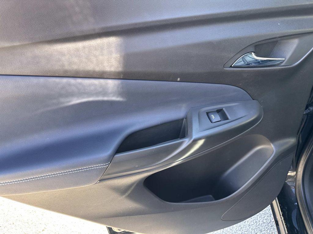 used 2022 Chevrolet Bolt EUV car, priced at $17,495