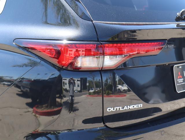 new 2024 Mitsubishi Outlander car, priced at $31,905