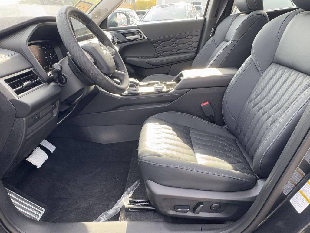 new 2025 Mitsubishi Outlander car, priced at $32,635