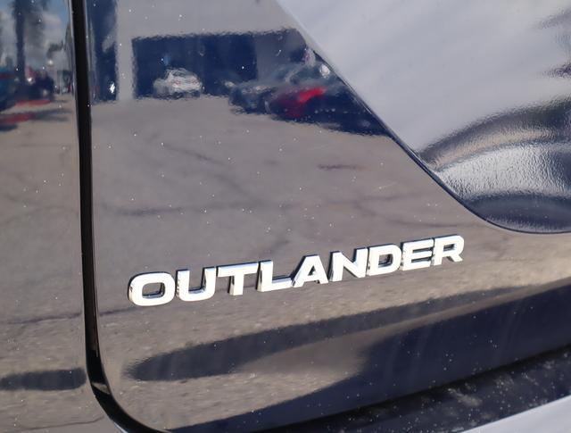 new 2024 Mitsubishi Outlander car, priced at $31,780