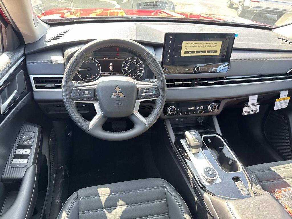 new 2025 Mitsubishi Outlander car, priced at $29,590